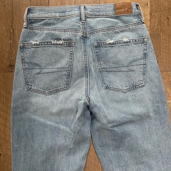 American Eagle 90s Bootcut Jeans Distressed Light Wash High Rise Long Size 2 - Picture 11 of 13